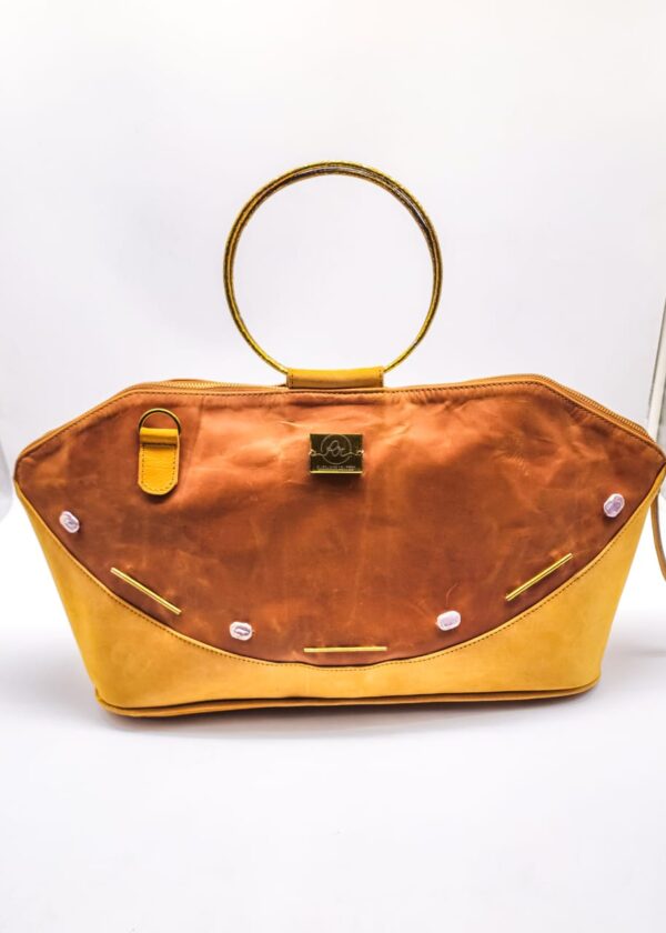 Radiance Leather Minw'a: Ultimate Carry-All Handbag Pure Cowhide Leather with pull up prints on Tan Caramel