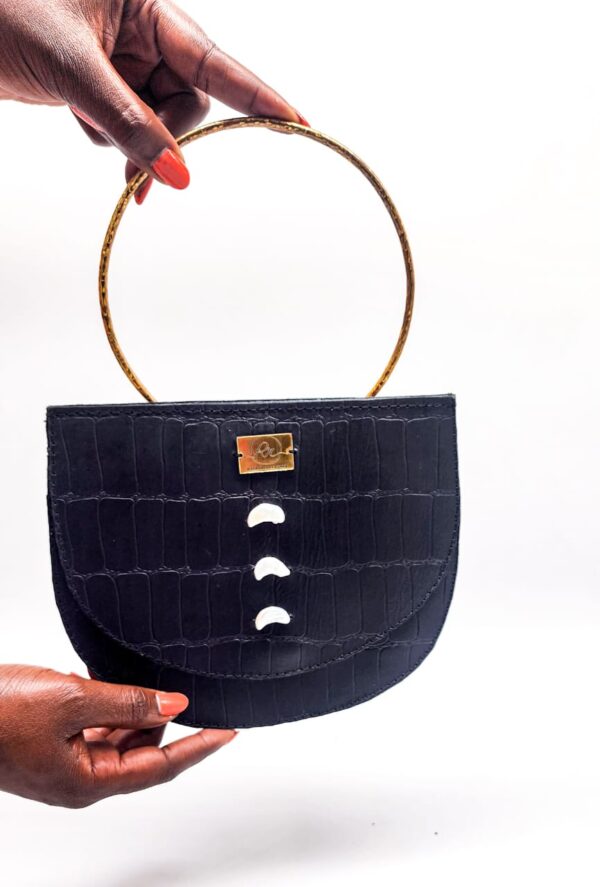 Radiance Leather Dw'e Half Moon Clutch Bag in 100% Cowhide with Alligator print Black